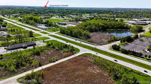 View/Area - 1665 Pinecroft Ln, Howell, MI 48855 photo 2 of 3
