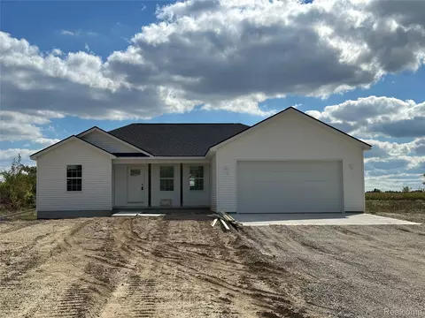 7604 Church Rd, Imlay, MI 48444