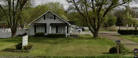 2359 E Hill Rd, Grand Blanc, MI 48439