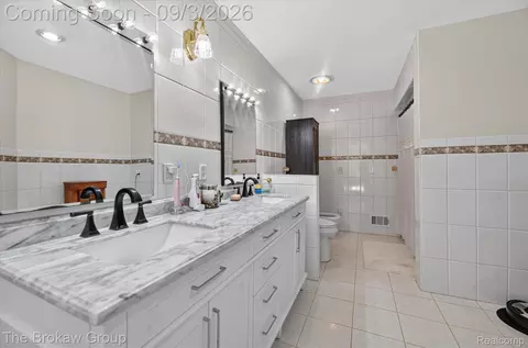 Bath - 9505 E Atherton Rd, Davison, MI 48423 photo 3 of 7