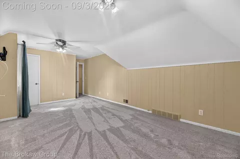 Bedroom - 9505 E Atherton Rd, Davison, MI 48423 photo 4 of 6