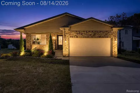 5110 Lathrop St, Trenton, MI 48183