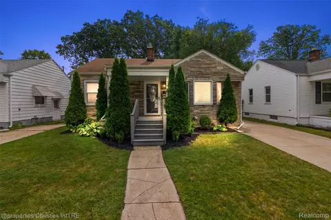 611 S Edgeworth Ave, Royal Oak, MI 48067