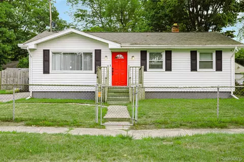 2514 Alpha Way, Flint, MI 48506