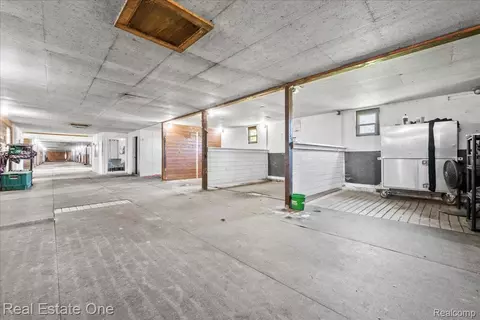 Entry Way - 6277 Fred W Moore Hwy, China, MI 48054 photo 3 of 6