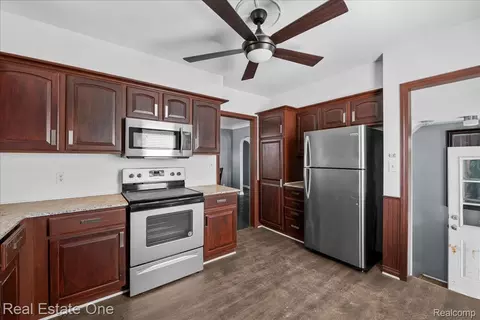Kitchen - 6277 Fred W Moore Hwy, China, MI 48054 photo 3 of 3
