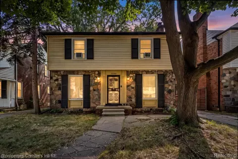 19340 Snowden St, Detroit, MI 48235