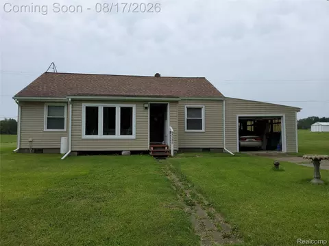 5580 Hollow Corners Dr, Dryden, MI 48428