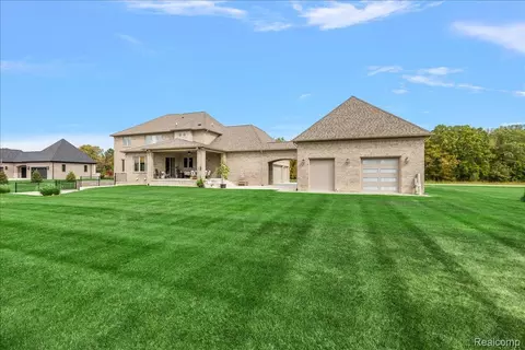 Exterior - 62477 Rosina Ct, Ray, MI 48096 photo 9 of 12