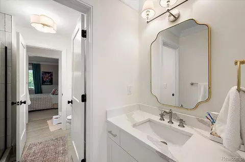 Bath - 62477 Rosina Ct, Ray, MI 48096 photo 8 of 18