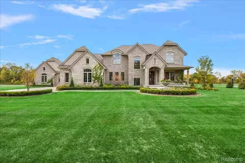 Exterior - 62477 Rosina Ct, Ray, MI 48096 photo 3 of 12