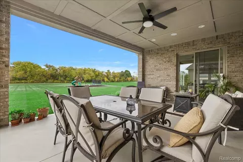 Exterior - 62477 Rosina Ct, Ray, MI 48096 photo 8 of 12