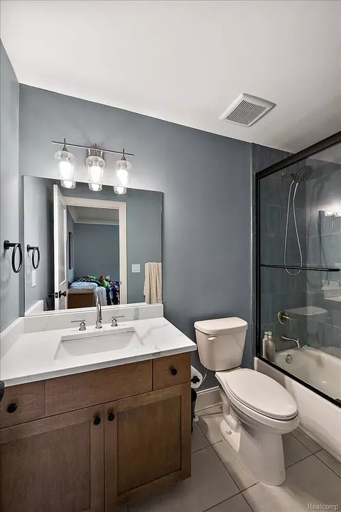 Bath - 62477 Rosina Ct, Ray, MI 48096 photo 15 of 18
