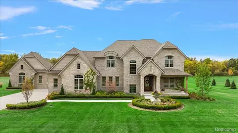Exterior - 62477 Rosina Ct, Ray, MI 48096 photo 2 of 12