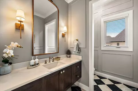 Bath - 62477 Rosina Ct, Ray, MI 48096 photo 1 of 18