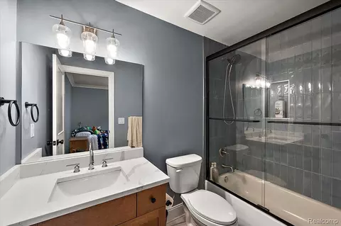 Bath - 62477 Rosina Ct, Ray, MI 48096 photo 14 of 18