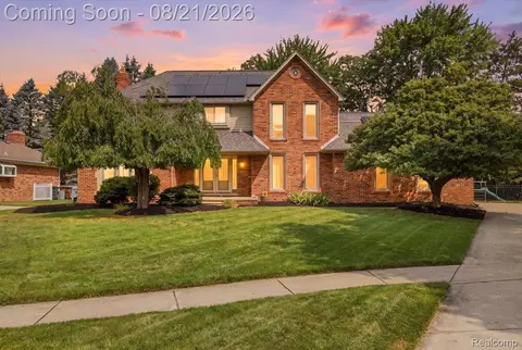47608 Cheryl Ct, Shelby Township, MI 48315