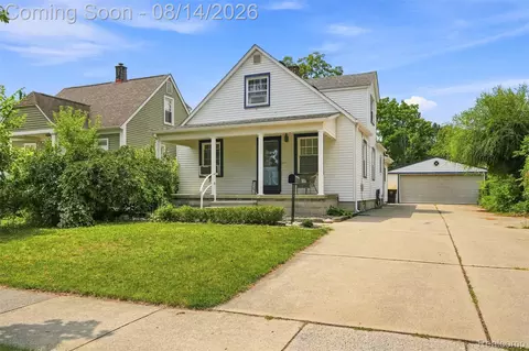 2234 Grange Rd, Trenton, MI 48183