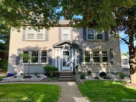 156 N Worth St, Birmingham, MI 48009