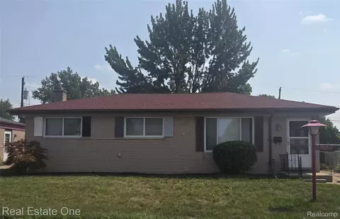 27820 Belanger St, Roseville, MI 48066