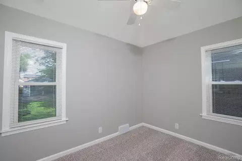 Bedroom - 19168 Berden St, Grosse Pointe, MI 48236 photo 3 of 7
