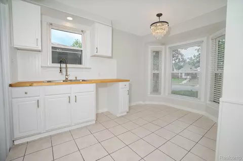 Kitchen - 19168 Berden St, Grosse Pointe, MI 48236 photo 1 of 1