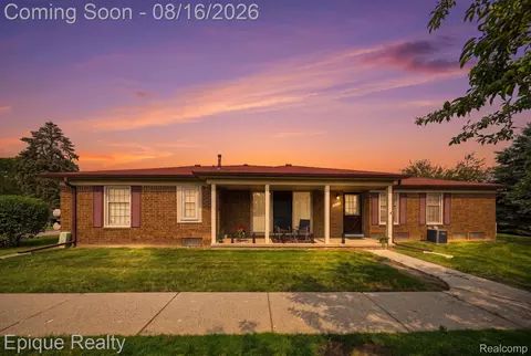 15031 Pilgrim Ct, Shelby Township, MI 48315
