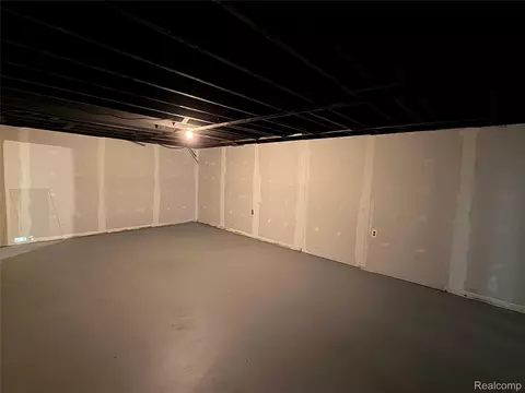Other - 5347 Mapletree Dr, Flint, MI 48532 photo 2 of 5