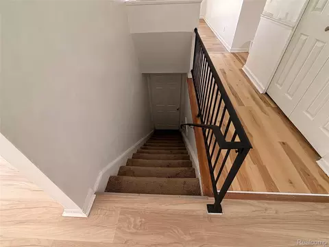 Entry Way - 5347 Mapletree Dr, Flint, MI 48532 photo 5 of 5