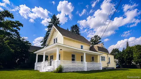 1408 W Main St, Owosso, MI 48867