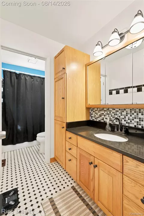 Bath - 10215 W Frances Rd, Flushing, MI 48433 photo 3 of 3
