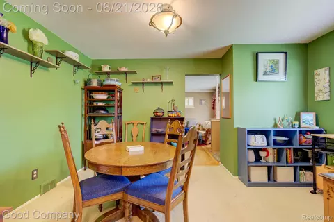 Dining - 910 School St, Clawson, MI 48017 photo 2 of 3