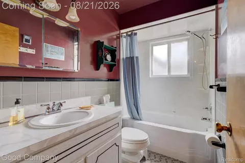 Bath - 910 School St, Clawson, MI 48017 photo 1 of 2
