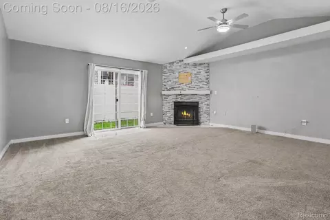 Living - 4512 Treadwell St, Wayne, MI 48184 photo 1 of 3