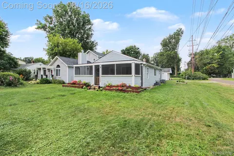 Exterior - 4512 Treadwell St, Wayne, MI 48184 photo 5 of 5