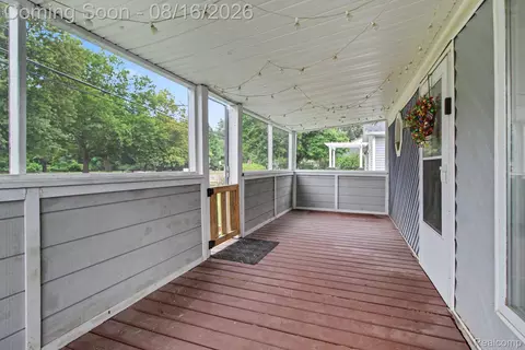 Exterior - 4512 Treadwell St, Wayne, MI 48184 photo 2 of 5