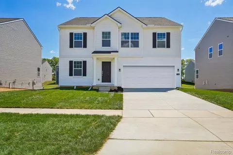 709 Whisperwood Way, Chelsea, MI 48118