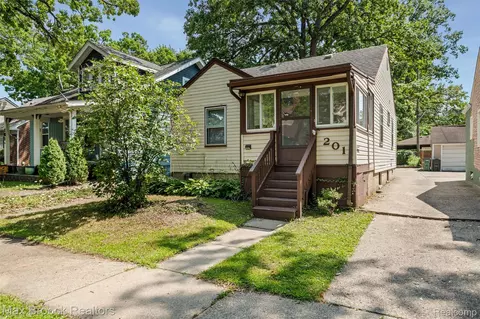 201 W Webster St, Ferndale, MI 48220