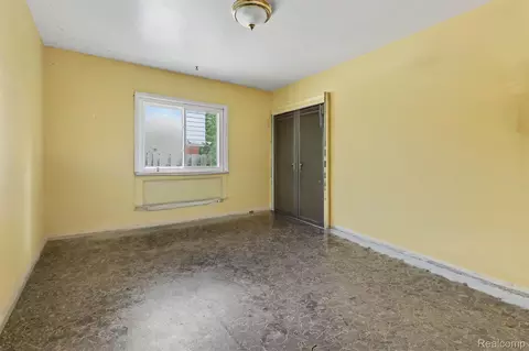 Bedroom - 3216 Circle Dr, Flint, MI 48507 photo 2 of 5