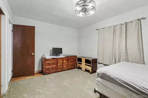 Bedroom - 3216 Circle Dr, Flint, MI 48507 photo 5 of 5
