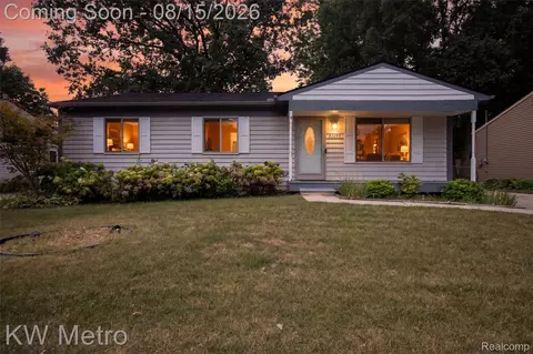 33693 Glen St, Westland, MI 48186