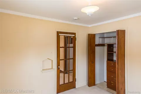 Bedroom - 29386 Walnut St, Flat Rock, MI 48134 photo 2 of 7