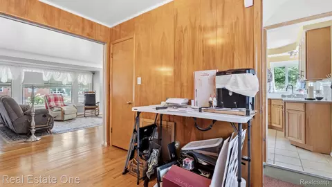 Entry Way - 24748 Munson St, Taylor, MI 48180 photo 2 of 2