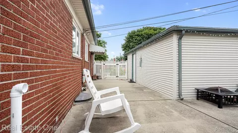 Exterior - 24748 Munson St, Taylor, MI 48180 photo 2 of 2
