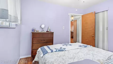 Bedroom - 24748 Munson St, Taylor, MI 48180 photo 2 of 4