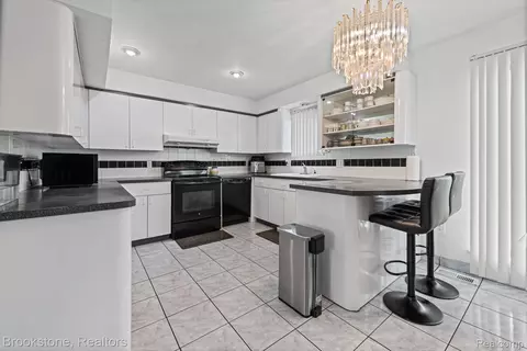 Kitchen - 1925 Nicholas Ct, Warren, MI 48092 photo 1 of 2