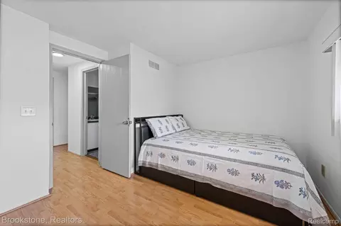 Bedroom - 1925 Nicholas Ct, Warren, MI 48092 photo 4 of 5