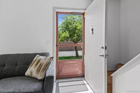 Entry Way - 1925 Nicholas Ct, Warren, MI 48092 photo 1 of 1