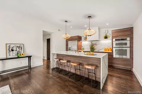 42160 Woodward Ave #39, Bloomfield Hills, MI 48304