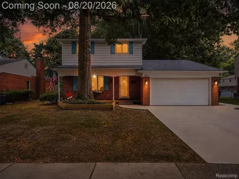 14440 Hubbard St, Livonia, MI 48154